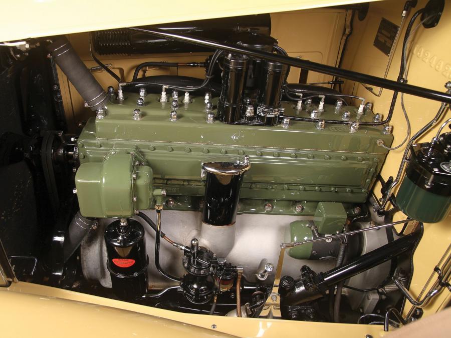  Packard Eight Convertible Victoria 1934 года  (фото 8 из 10)